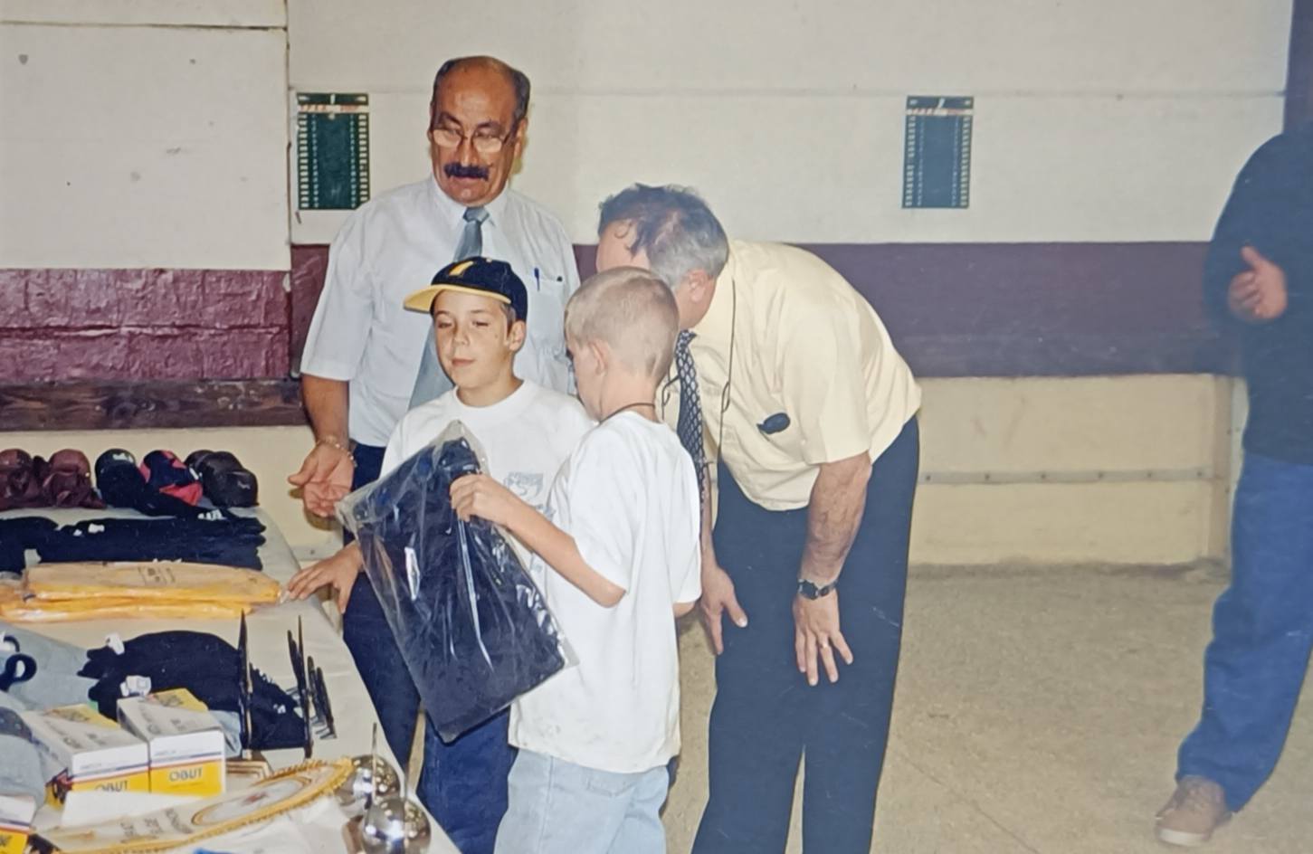 souvenirnosanciensdirigeants20013